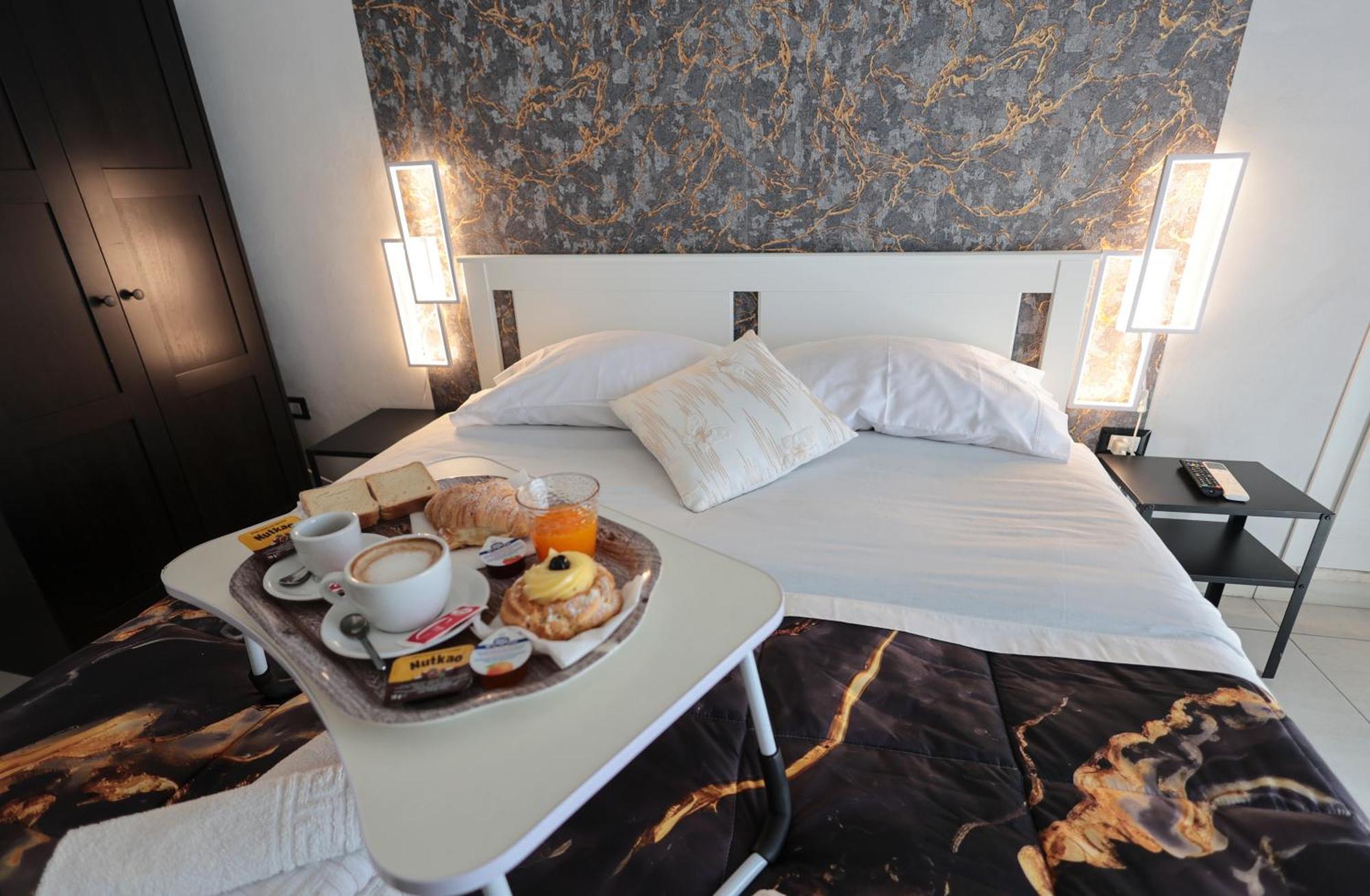 Bed and Breakfast A Cartulina E Napule Nápoles Exterior foto